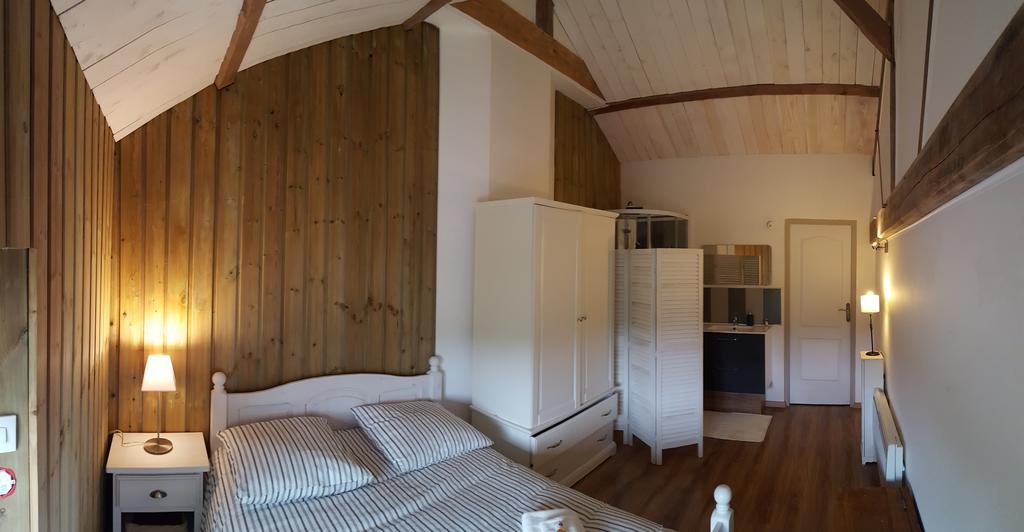 Hôtel Domaine de l'Etanchet à Saint-Hilaire-le-Vouhis Extérieur photo